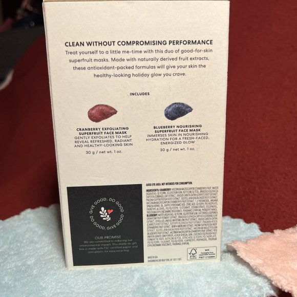 **CLOSET ON HOLD**BARE MINERALS - Picture 5 of 15